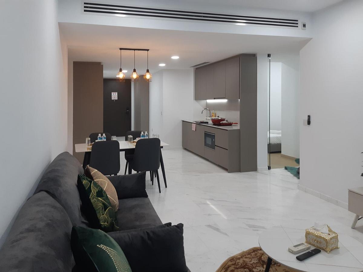 Astra @ Eaton Residences Kl Kuala Lumpur Exteriör bild