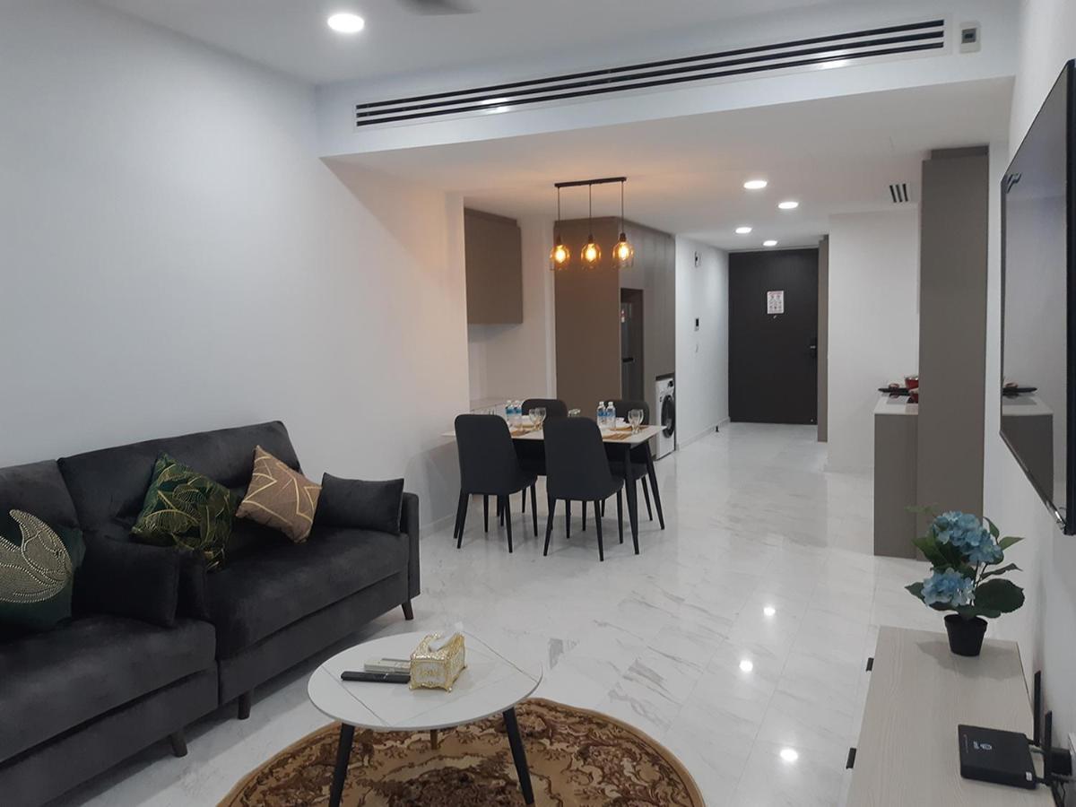 Astra @ Eaton Residences Kl Kuala Lumpur Exteriör bild
