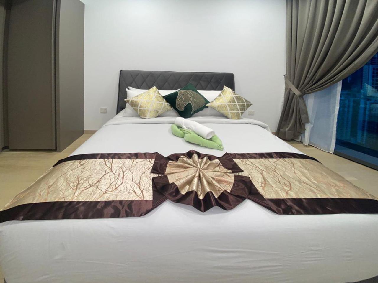 Astra @ Eaton Residences Kl Kuala Lumpur Exteriör bild