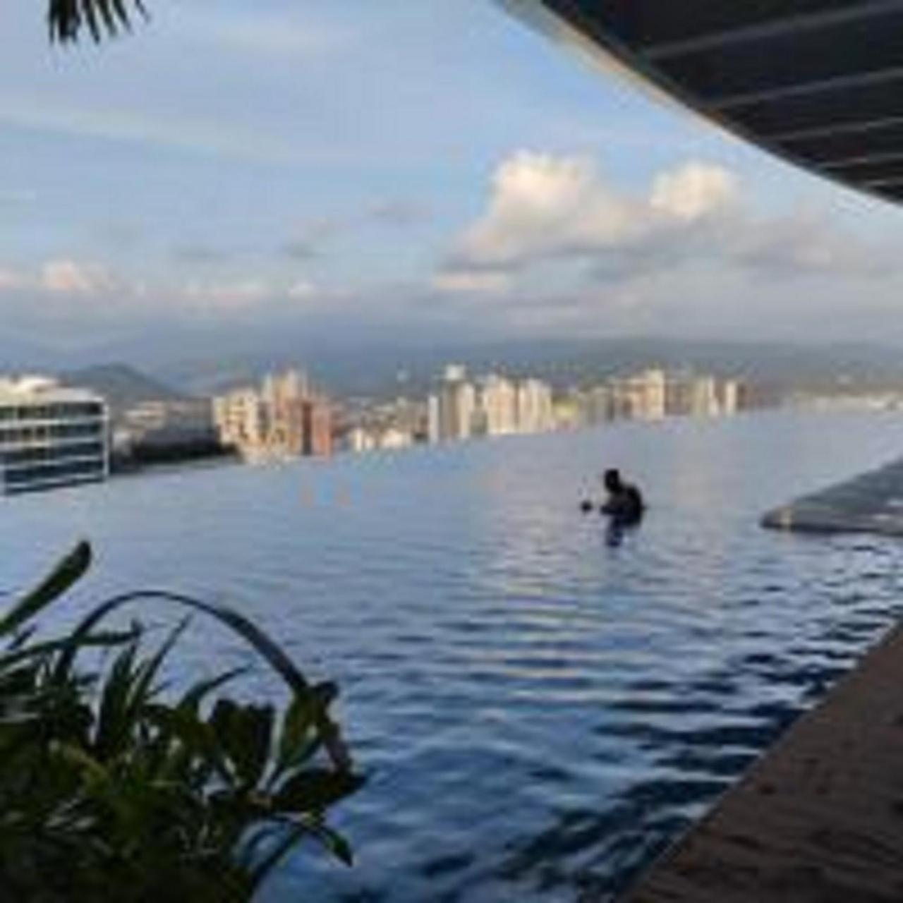 Astra @ Eaton Residences Kl Kuala Lumpur Exteriör bild